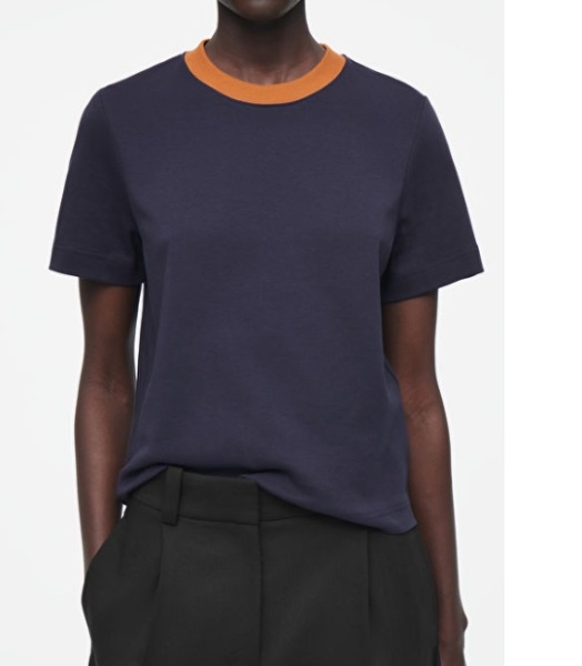 Long sleeved navy top