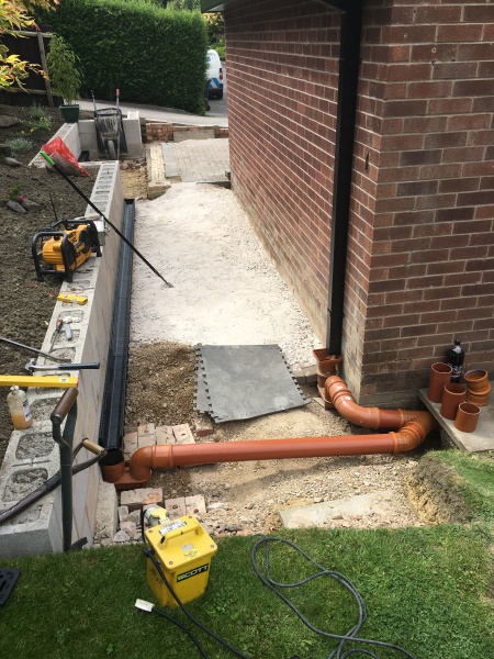 Advice on retaining wall -  please help!