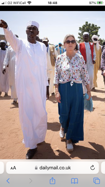 Royal Style: monkey nuts or emeralds? The discussion continues...