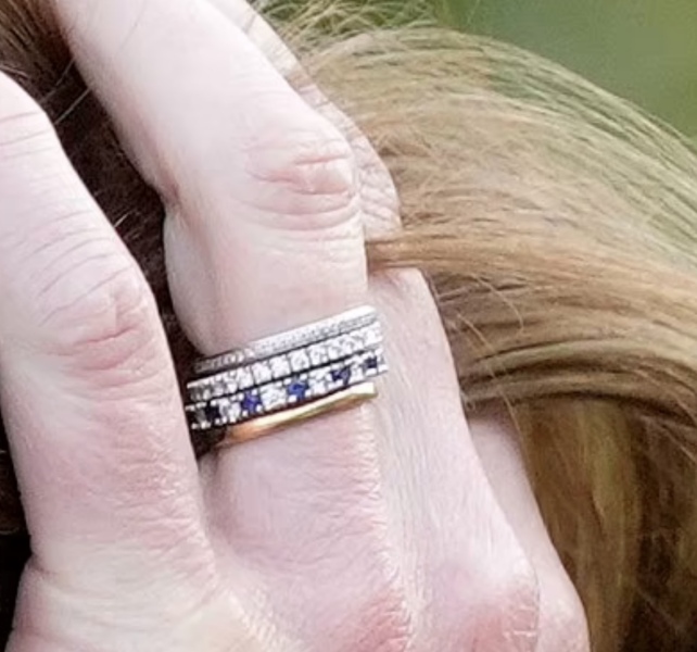 Royal Style: monkey nuts or emeralds? The discussion continues...