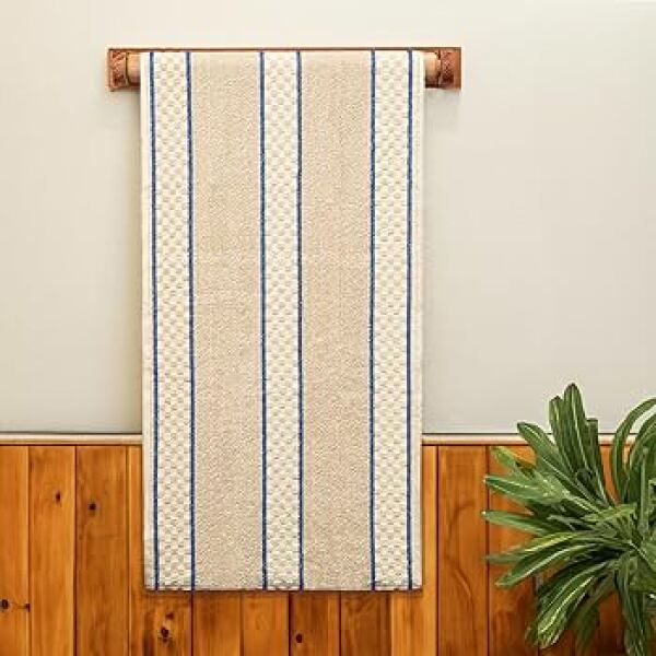 Boring one… do you have separate tea towels / hand towels in the kitchen?