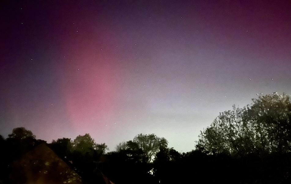 Northern lights currently visible!