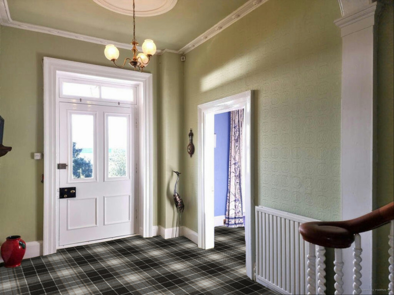 Help with advice selling please, it's been almost sold twice with people dropping out art the last moment.