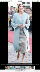 Royal Style: monkey nuts or emeralds? The discussion continues...