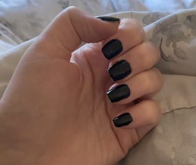Do these look like press on nails or not?