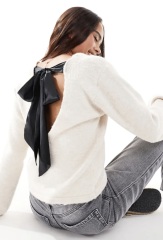 Looking for a jumper with a bow at the back