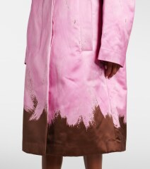 Les Parisiennes des Mamansnet: It's French charm, you know, beheaded people, red wine and blood all over the place - it's romantic, it's normal.