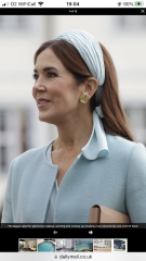 Royal Style: monkey nuts or emeralds? The discussion continues...