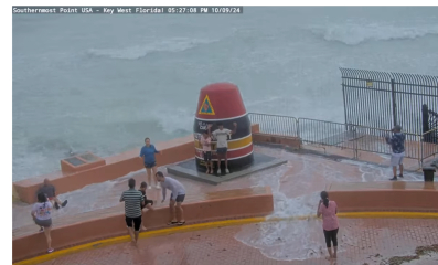 TRIGGER WARNING I can’t believe some people aren’t evacuating in Florida