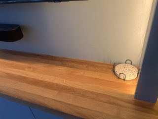 Would you use white caulk here?