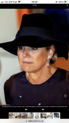 Royal Style: monkey nuts or emeralds? The discussion continues...