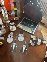 Any small businesses selling Christmas decorations etc?