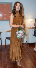 Royal Style: monkey nuts or emeralds? The discussion continues...