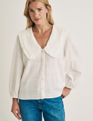Blouses that are a bit special/vintage/classic in fabric and style