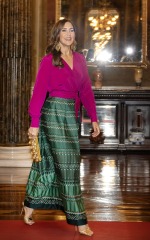 Royal Style: monkey nuts or emeralds? The discussion continues...