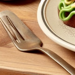 Bluestockings & Orange Wellies: Welcome to the Degu Station!