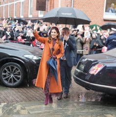 Royal Style: monkey nuts or emeralds? The discussion continues...