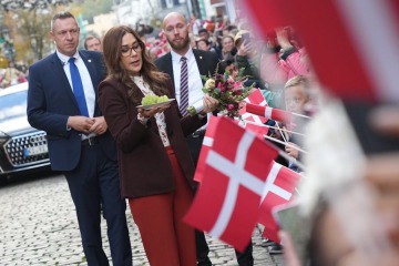 Royal Style: Welcome to the Court of the Dragon Queen!