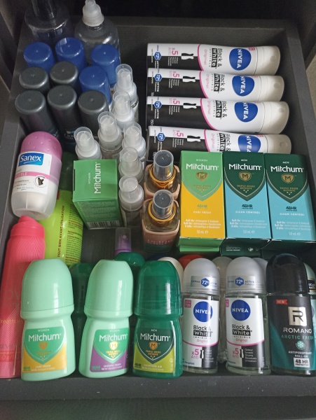 Join me in a beauty product buying ban or come and give me moral support!