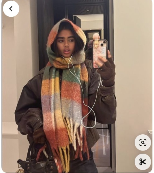 Looking for a scarf like this!