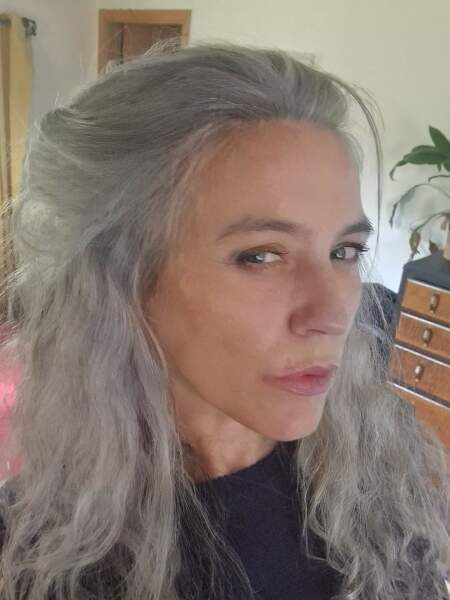 Les Parisiennes des Mamansnet: It's French charm, you know, beheaded people, red wine and blood all over the place - it's romantic, it's normal.