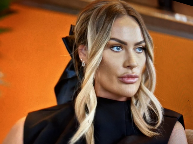 MAFSUK Thread 14: Mould & Ming Mansion? I’d rather have licks with John the Dog. Run run as fast as you can, you lost Luke now, he’s the sausage dogs man….. (No Spoilers)