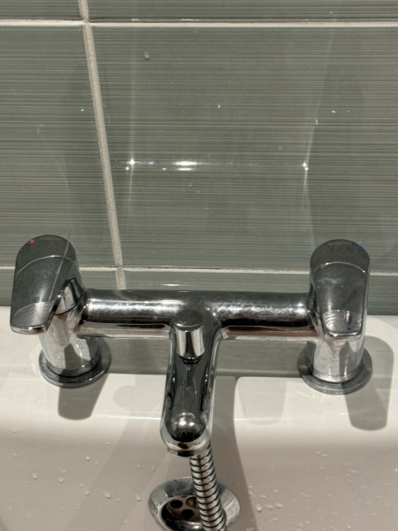Stop toddler opening taps in the bath