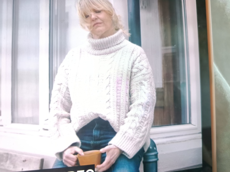 Ashley Jensen's coat in Shetland