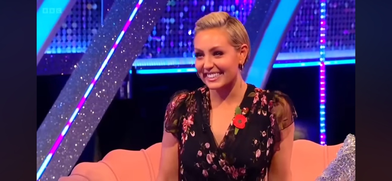Amy's dress on It Takes Two