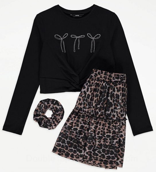 "Dress to impress" dress code for 9 year old girl