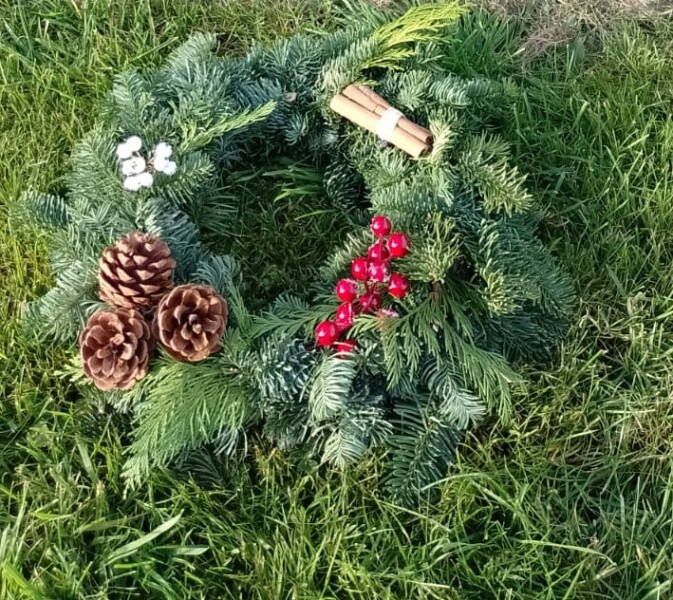 Christmas wreath on grave- help please!