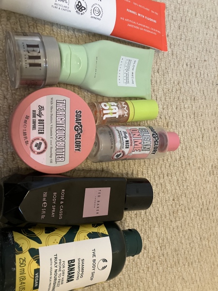 Tempted by beauty treats? Addicted to buying beauty products? Is your collection bursting with favourites? Join fellow beauty lovers in this supportive group!