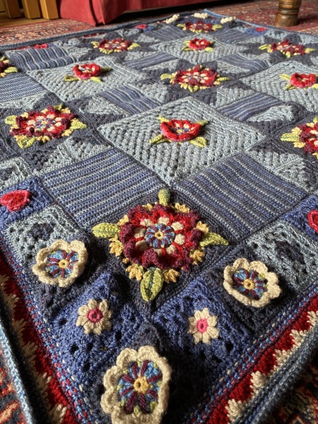 Does anyone knit / crochet / sew / create items for their home?