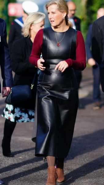 Royal Style: Welcome to the Court of the Dragon Queen!