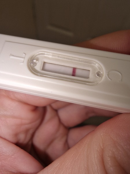 Do I have line eyes or is there a vvvvv faint bfp?