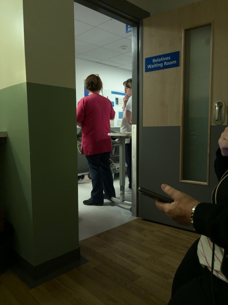Eating Takeaway In A Hospital Waiting Room Do You See It As Unreasonable
