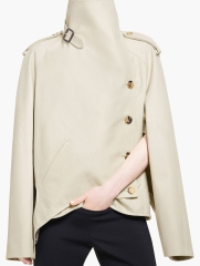 Les Parisiennes des Mamansnet: It's French charm, you know, beheaded people, red wine and blood all over the place - it's romantic, it's normal.