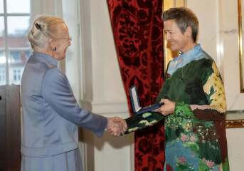 Royal Style: Welcome to the Court of the Dragon Queen!