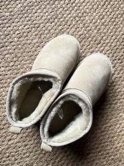 Have I been scammed? Are these UGG boots genuine?