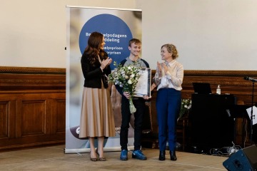 Royal Style: Welcome to the Court of the Dragon Queen!