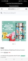 Where do the elite buy Christmas crackers from?