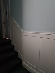 Should dado rail follow floor or ceiling?