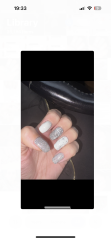 Which nails do you prefer?