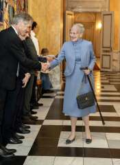 Royal Style: Welcome to the Court of the Dragon Queen!