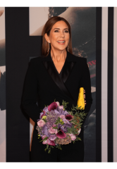 Royal Style: Welcome to the Court of the Dragon Queen!