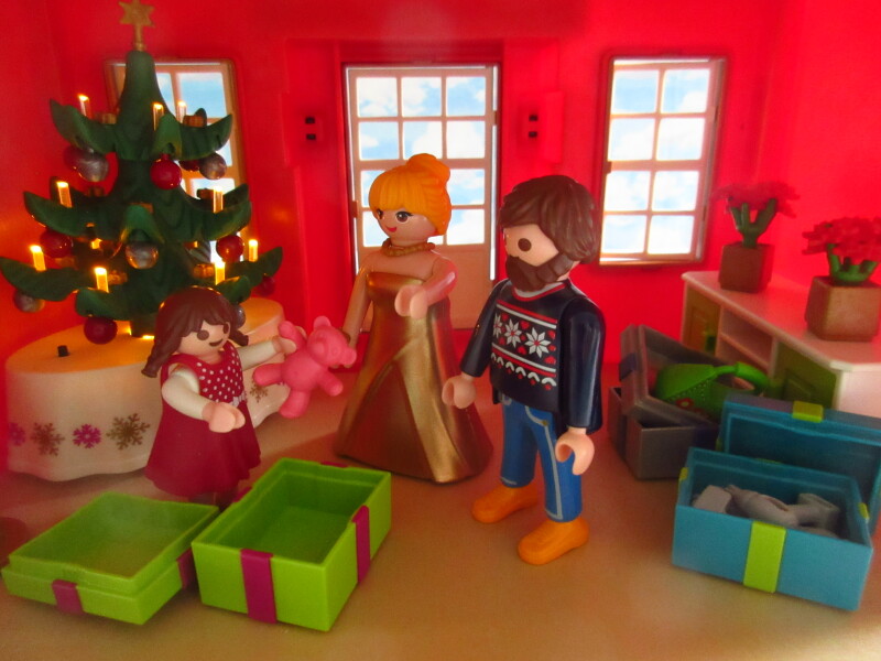 It's advent for the Playmobil people in our house...
