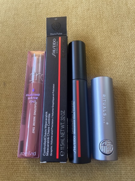 General “Waifs and Strays” Beauty Advent Calendar opening thread 2024 - Part 2.