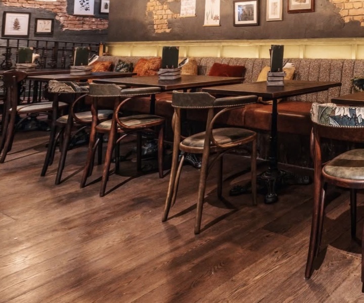 To hate restaurants with tables this close together? (Pic included )