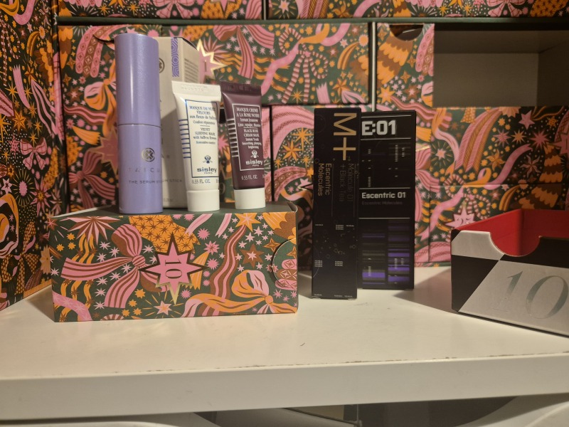 General “Waifs and Strays” Beauty Advent Calendar opening thread 2024