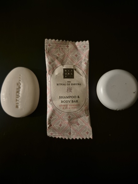 General “Waifs and Strays” Beauty Advent Calendar opening thread 2024